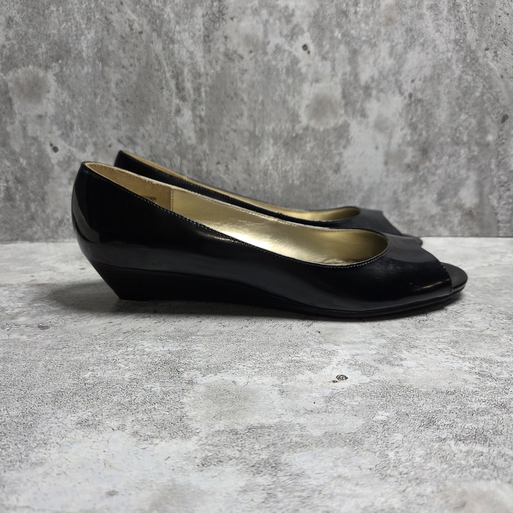 White Stag Black Patent Peep Toe Wedge Heels Women’s Size 9.5
